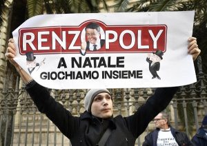 Epargnants italiens ruinés devant la banque d'Italie en plein centre de Rome.